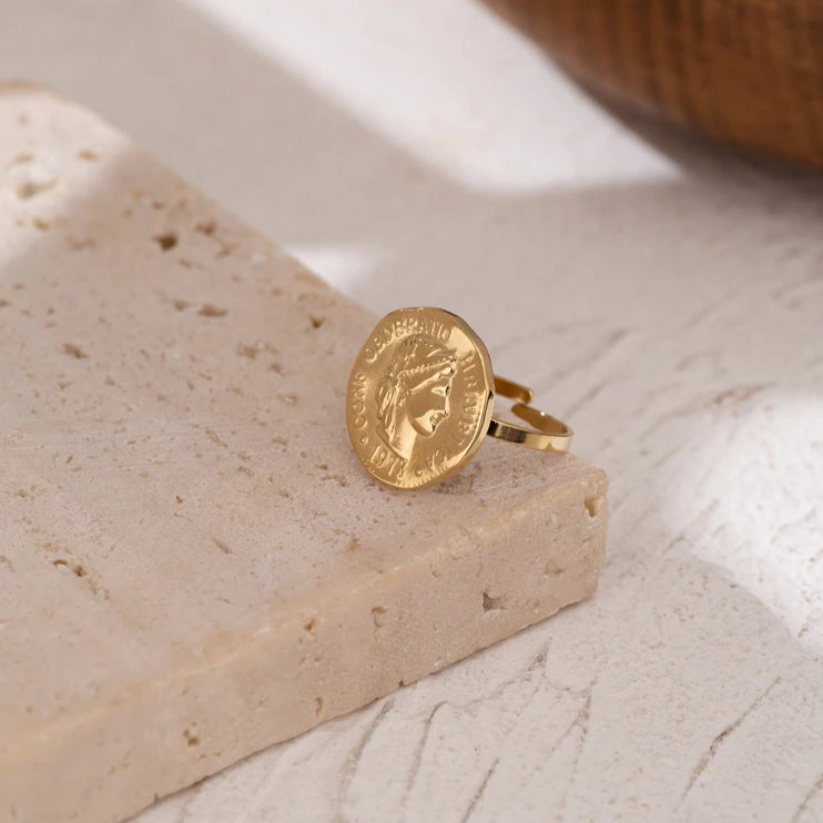 Agatha Face Portrait Ring