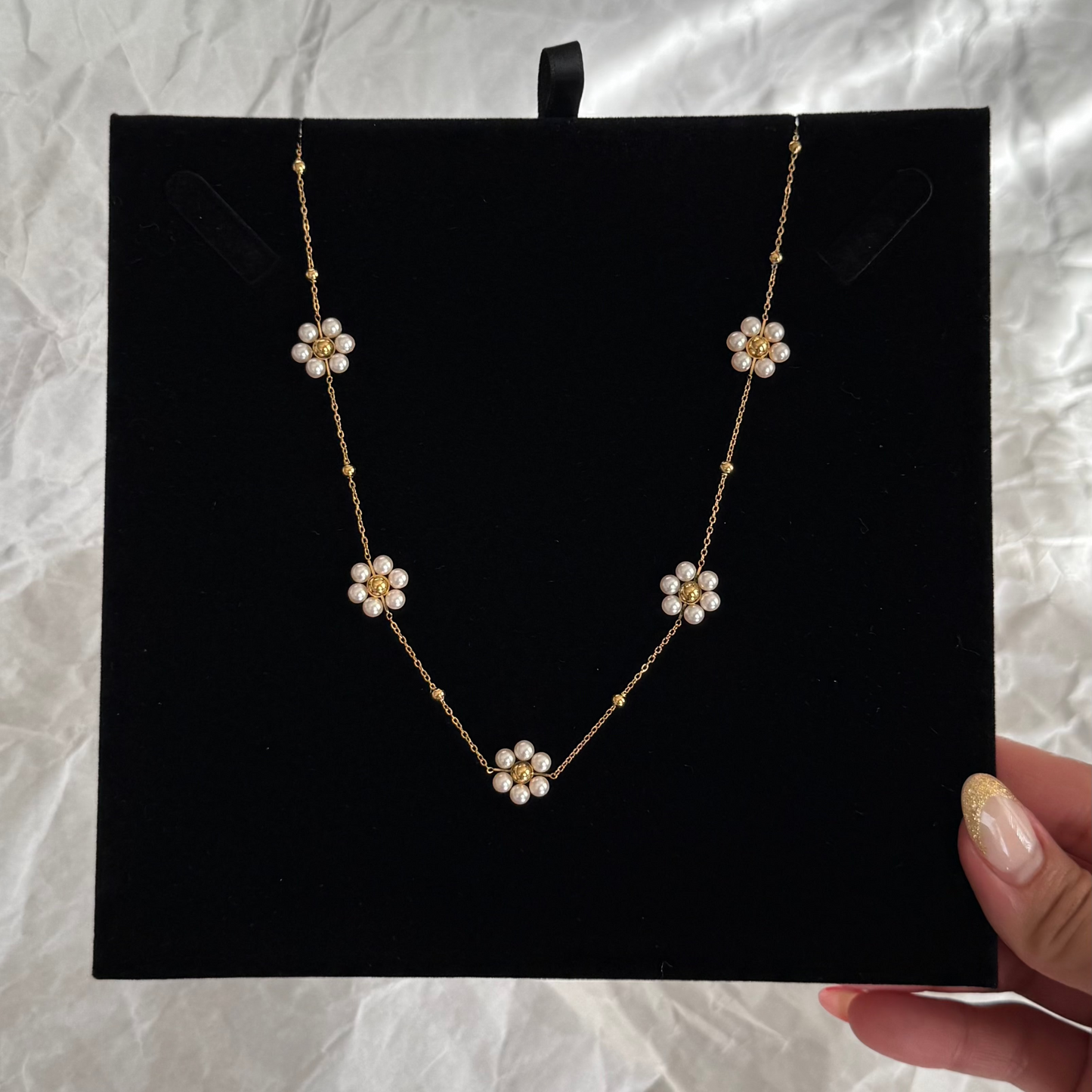 Alora Flower Pearl Necklace