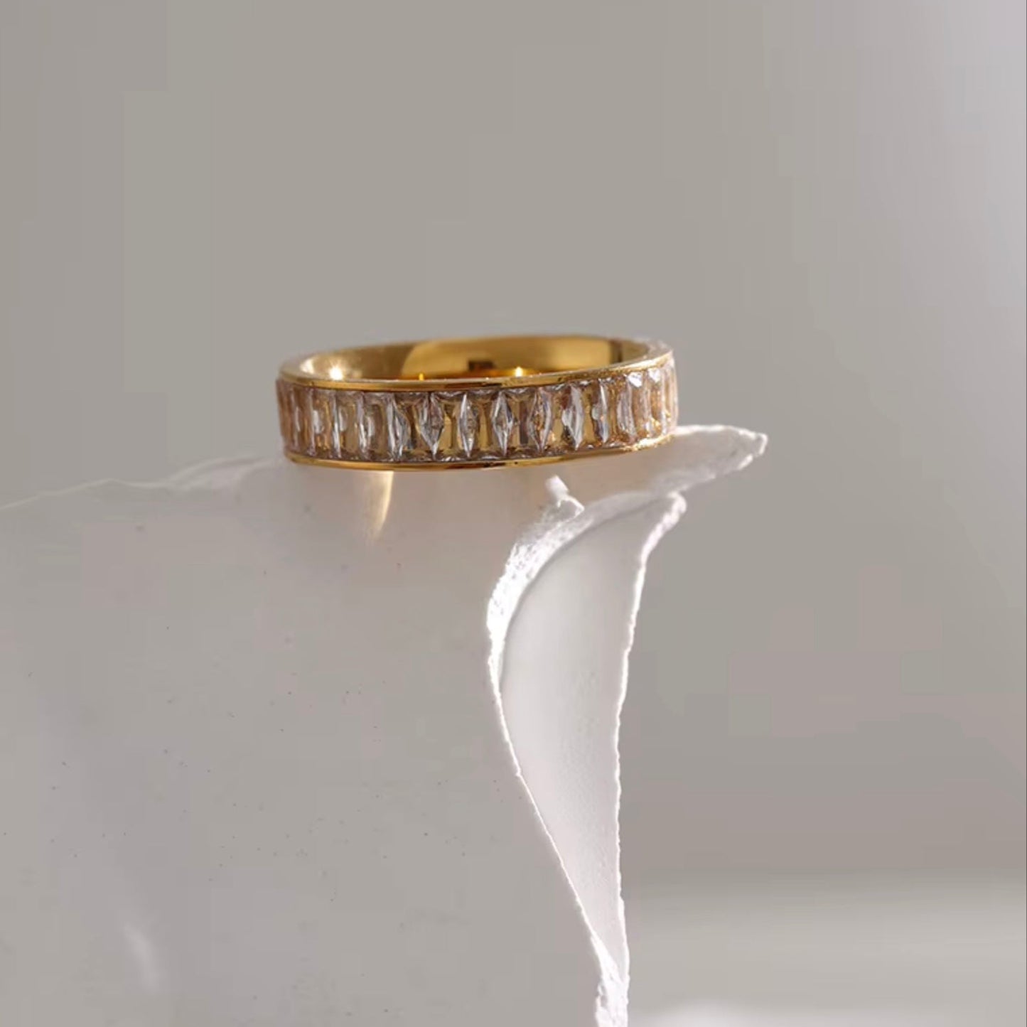 Bella Zirconia Ring