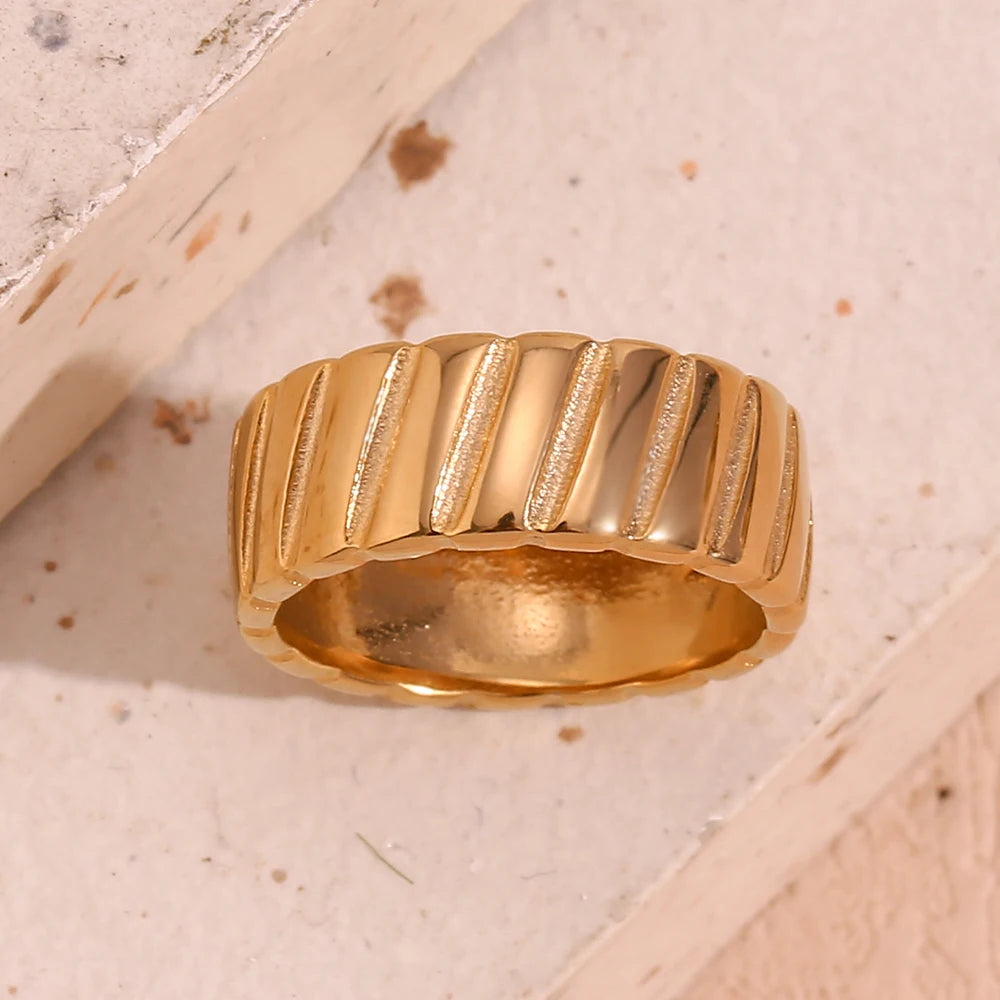 Havana Texture Gold Band Ring
