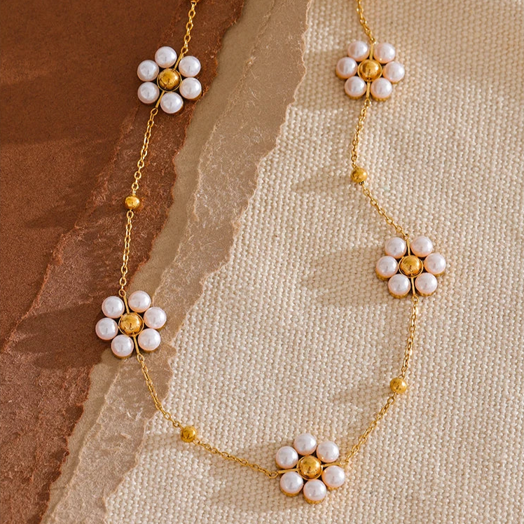 Alora Flower Pearl Necklace