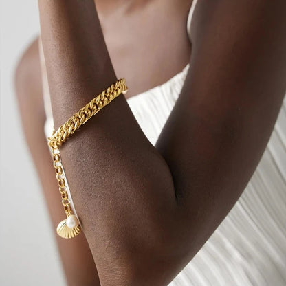 Chantel Shell Natural Pearl Chain Bracelet