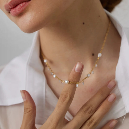 Venus Pearl and Zirconian Dainty Necklace