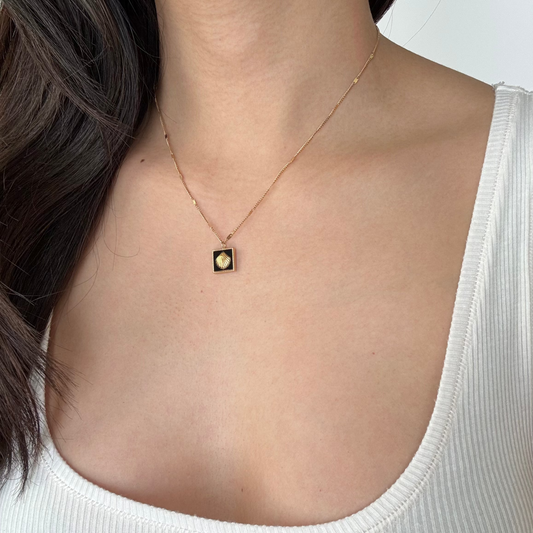 Annika Frame Shell Necklace