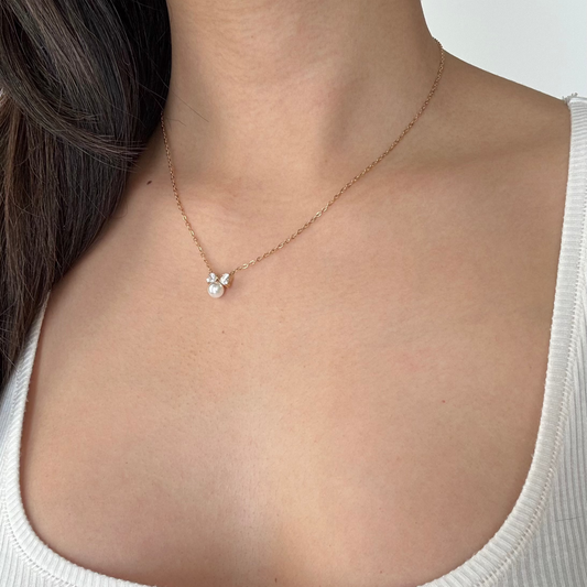 Ansley Delicate Bow Zircon and Pearl Necklace