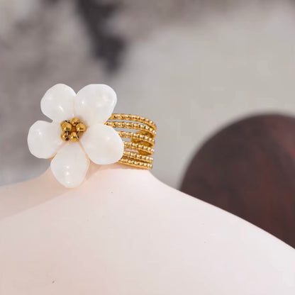 Marvil Flower Shell Ring