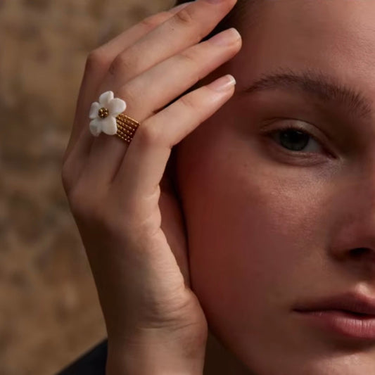 Marvil Flower Shell Ring
