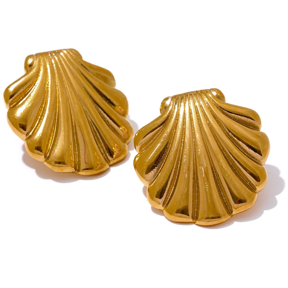 Arabella Shell Stud Earrings