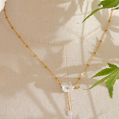 Myla Chic Flower Zirconia Pendant Necklace