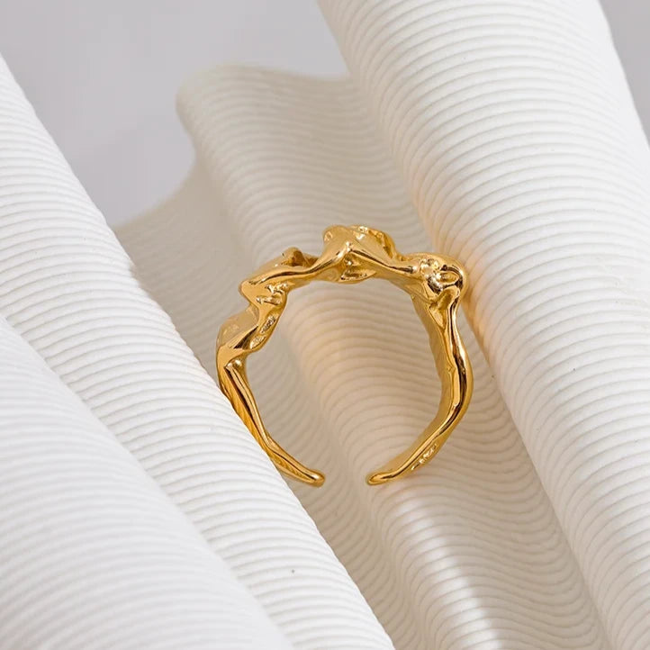 Clarissa Statement Geometric Ring