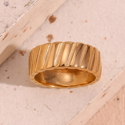 Havana Texture Gold Band Ring