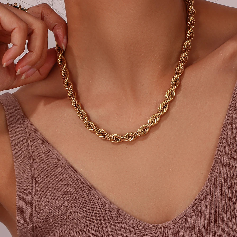 Silvia Chunky Rope Chain Necklace