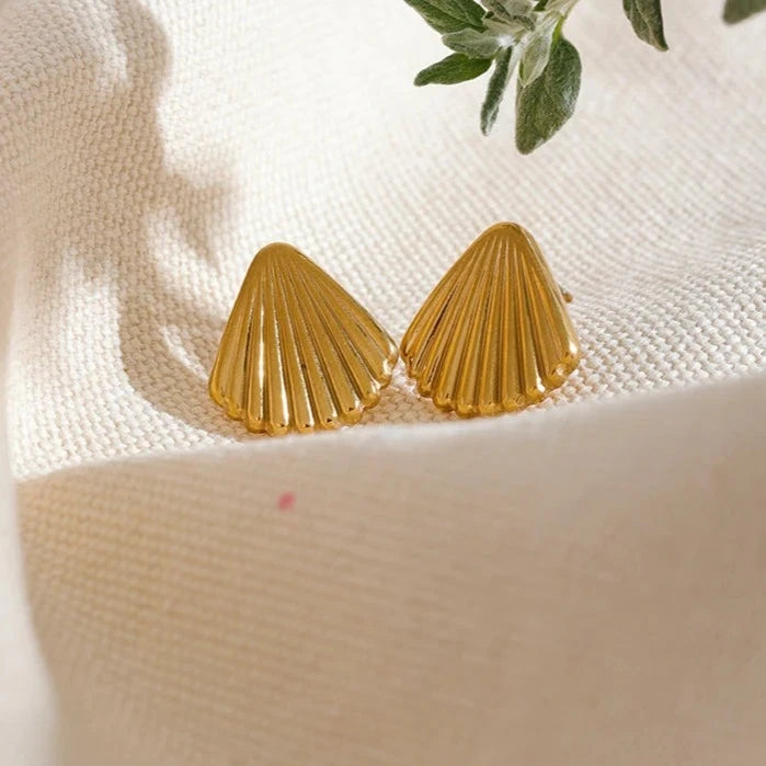 Annika Shell Minimalist Stud Earrings